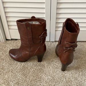 Dolce vita brown leather booties